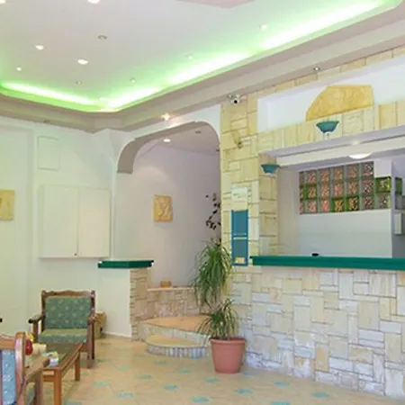 Aparthotel Amalia 3*