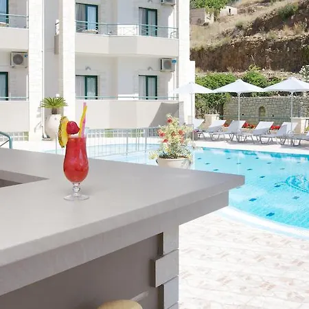 Amalia Aparthotel